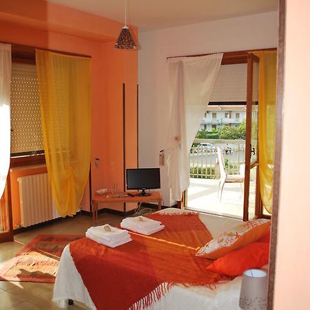 B&B Sol Y Mar Formia Phòng bức ảnh