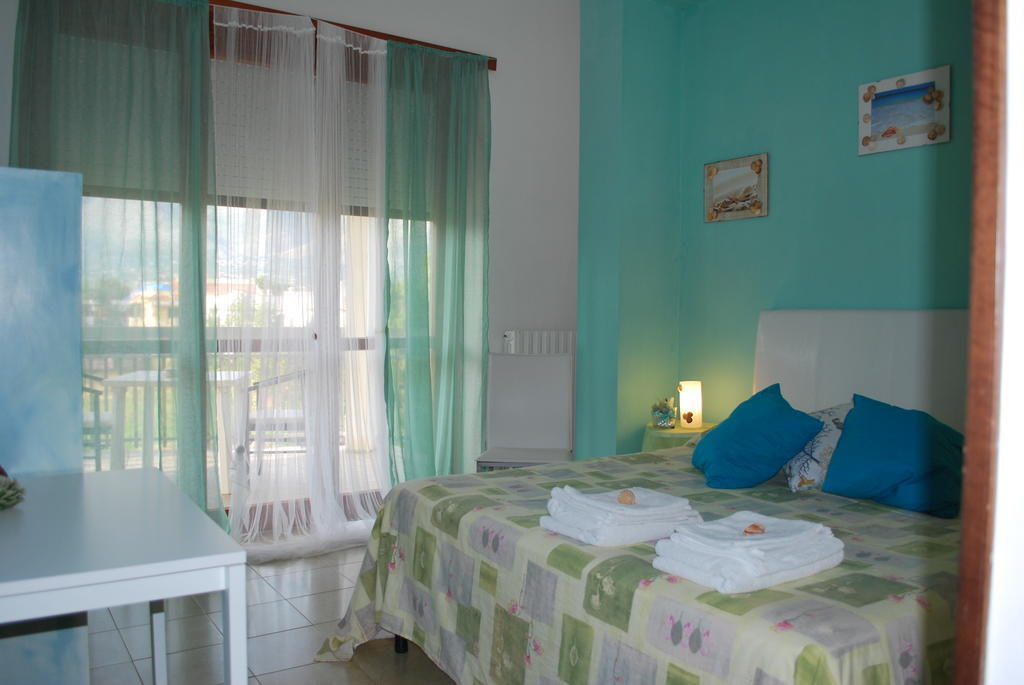 B&B Sol Y Mar Formia Phòng bức ảnh